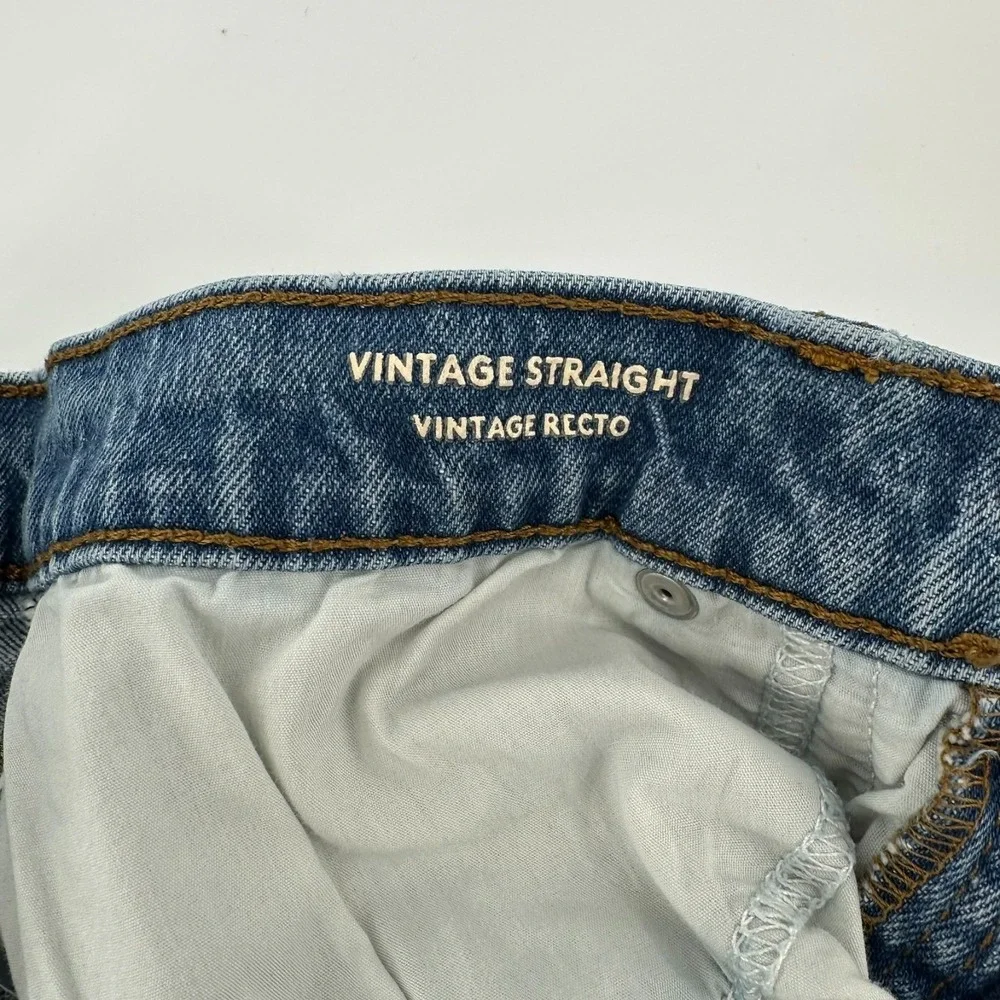 Vintage Universal Thread Jeans Womens 10/30R Blue Distressed Straight Leg Recto‎